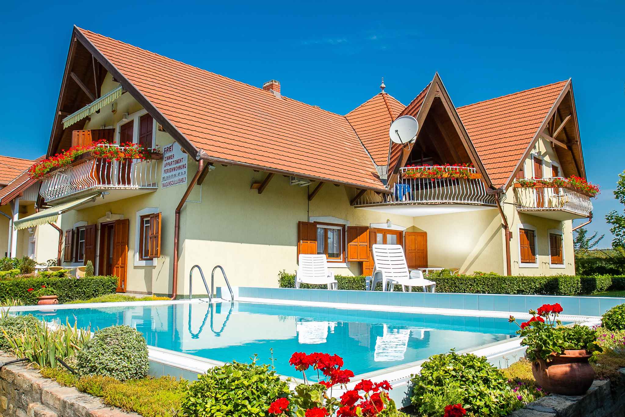 Ferienwohnung mit Pool und gepflegtem Garten  am Balaton Plattensee