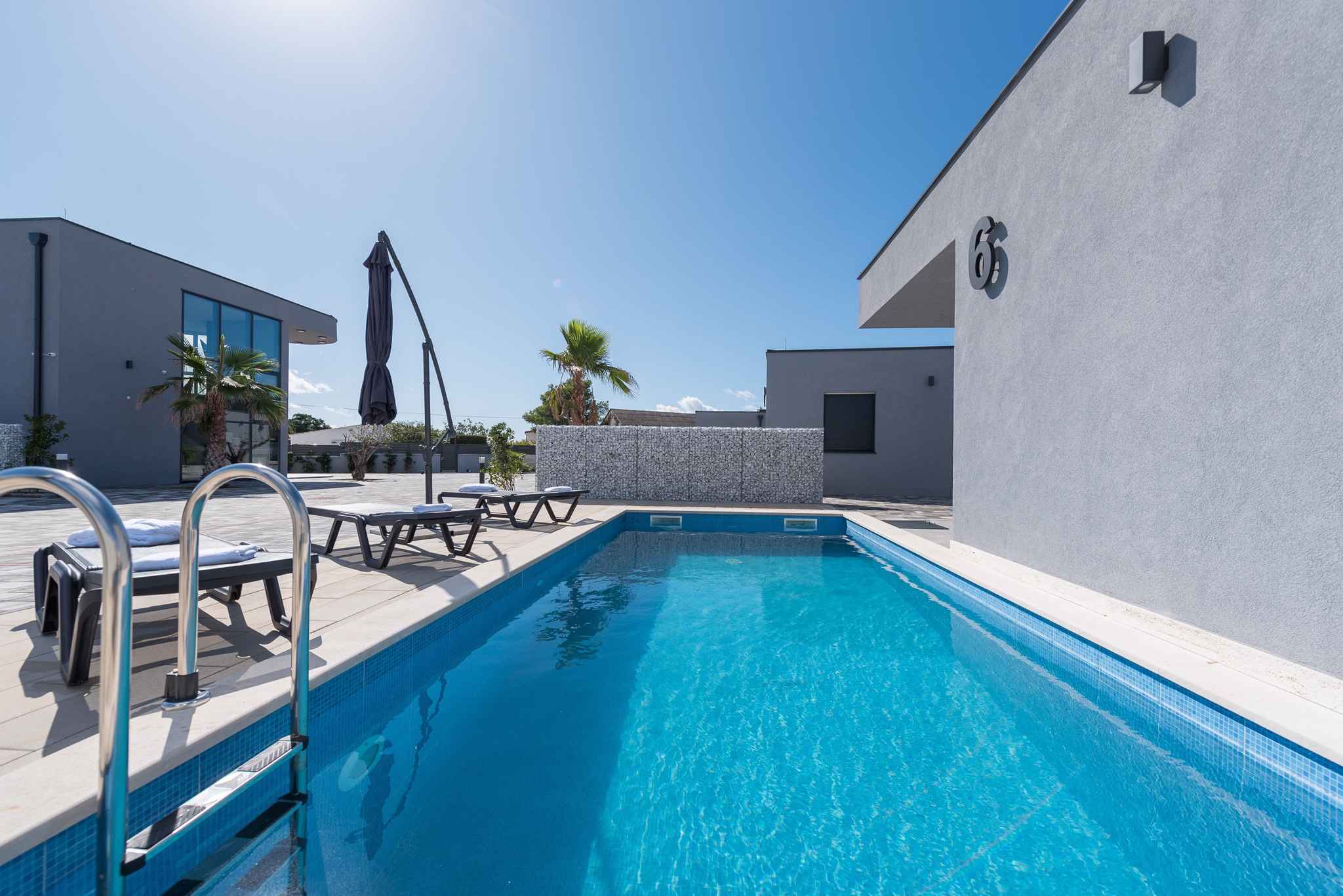 Villa mit Pool für 4-6 Personen im Luxusresor Ferienhaus in Kroatien