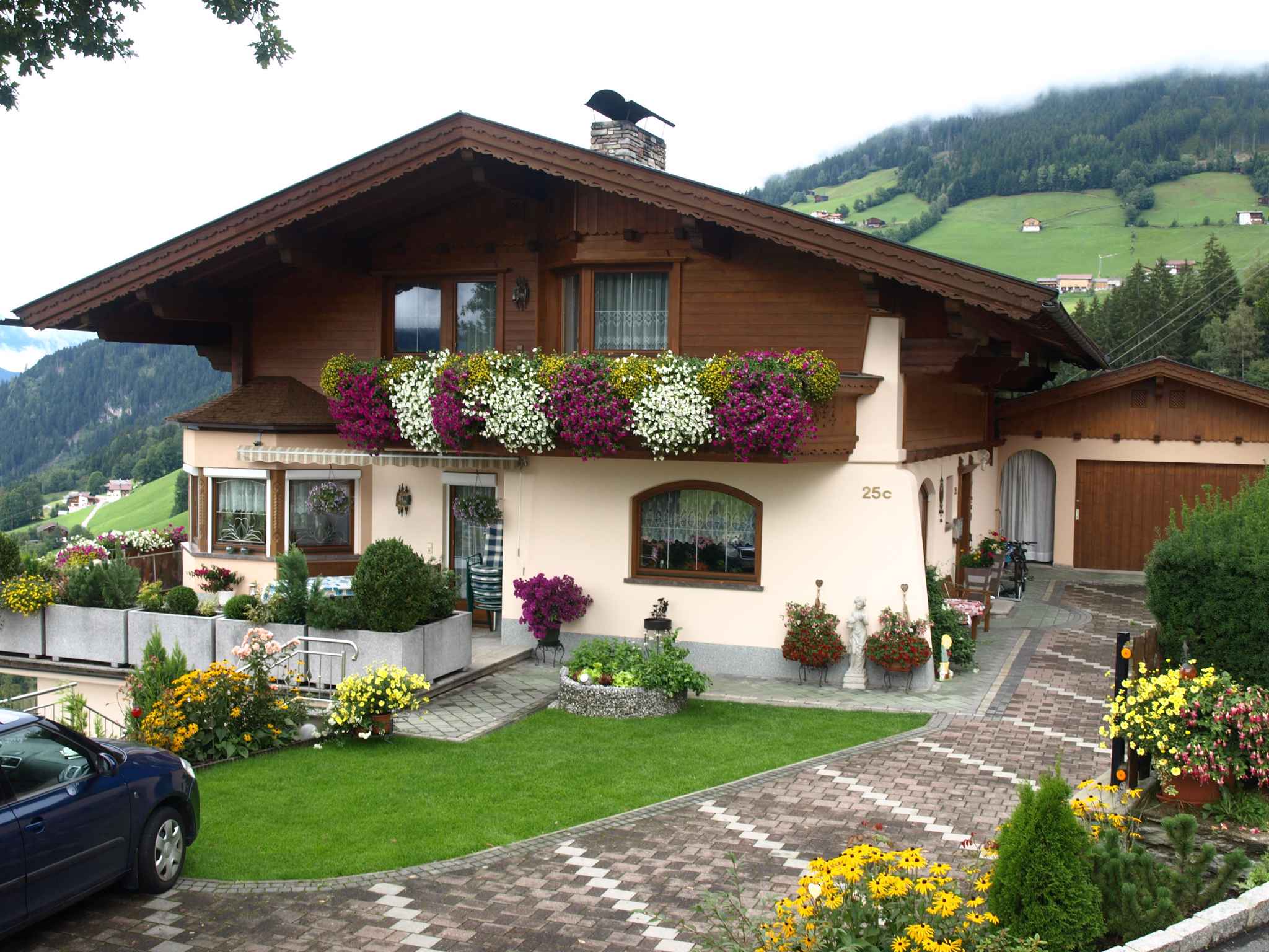 Ferienwohnung mit Bergpanorama   Zillertal