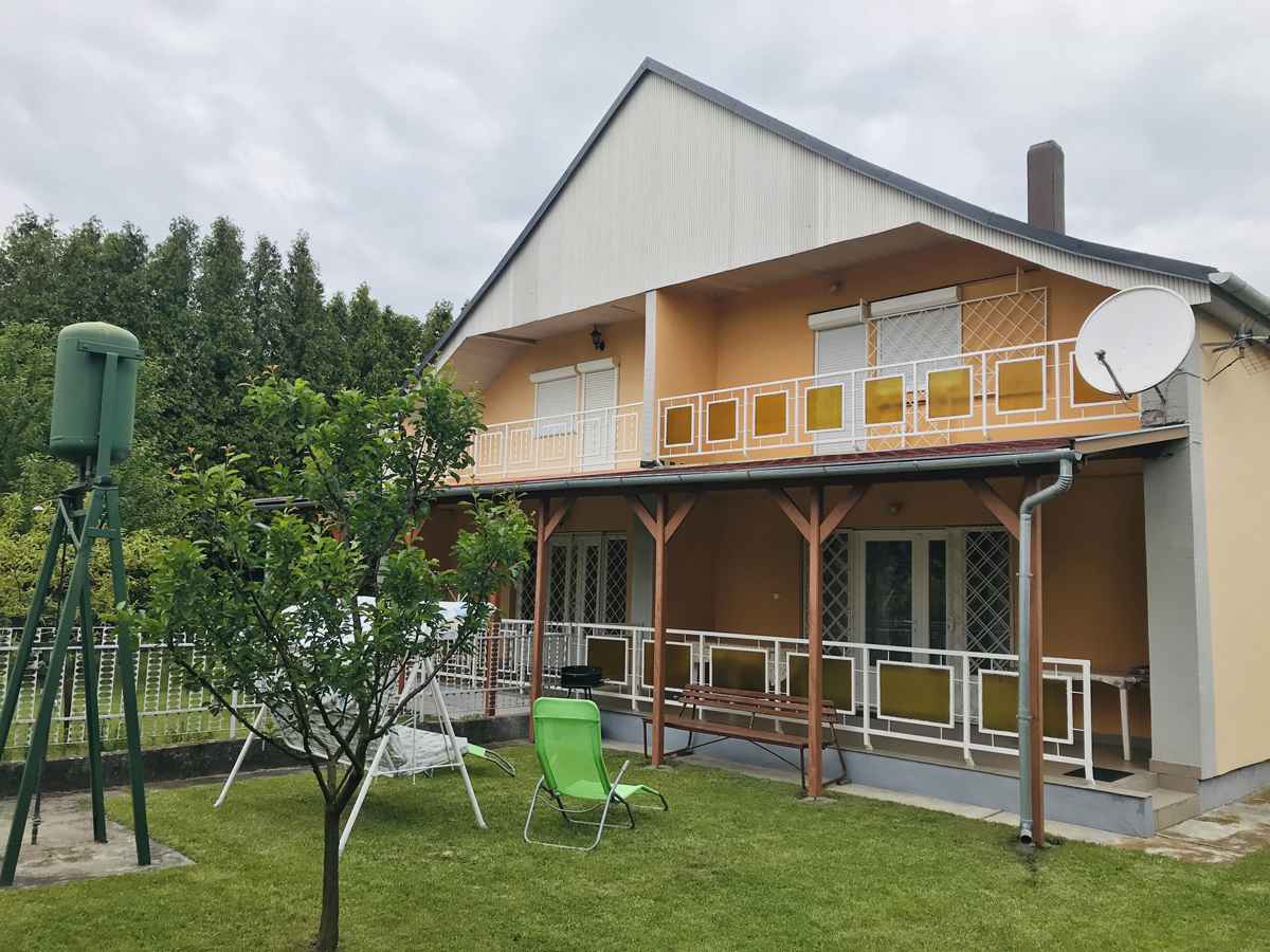 Ferienhaus mit Gartendusche und Grill  am Balaton Plattensee