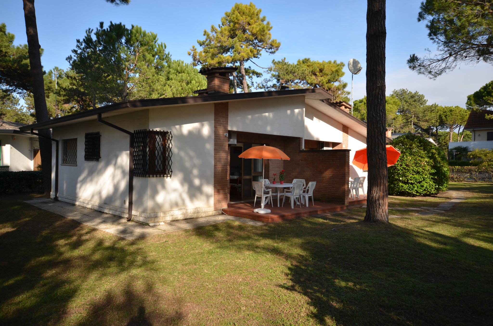 Ferienwohnung mit Terrasse und Gartenmöbel  in Lignano