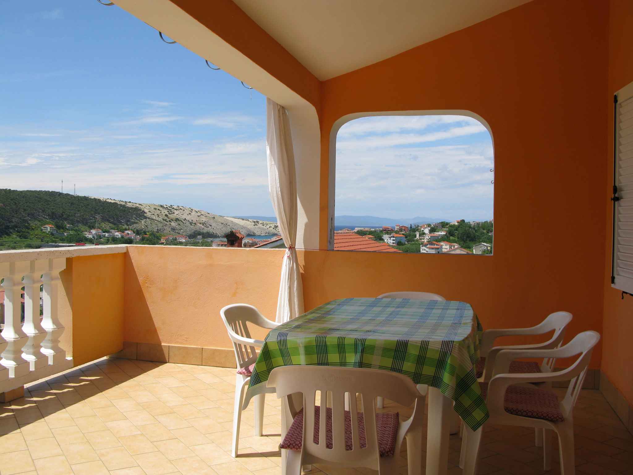 Ferienwohnung mit Terrasse und teilweise Meerblick  in Kroatien