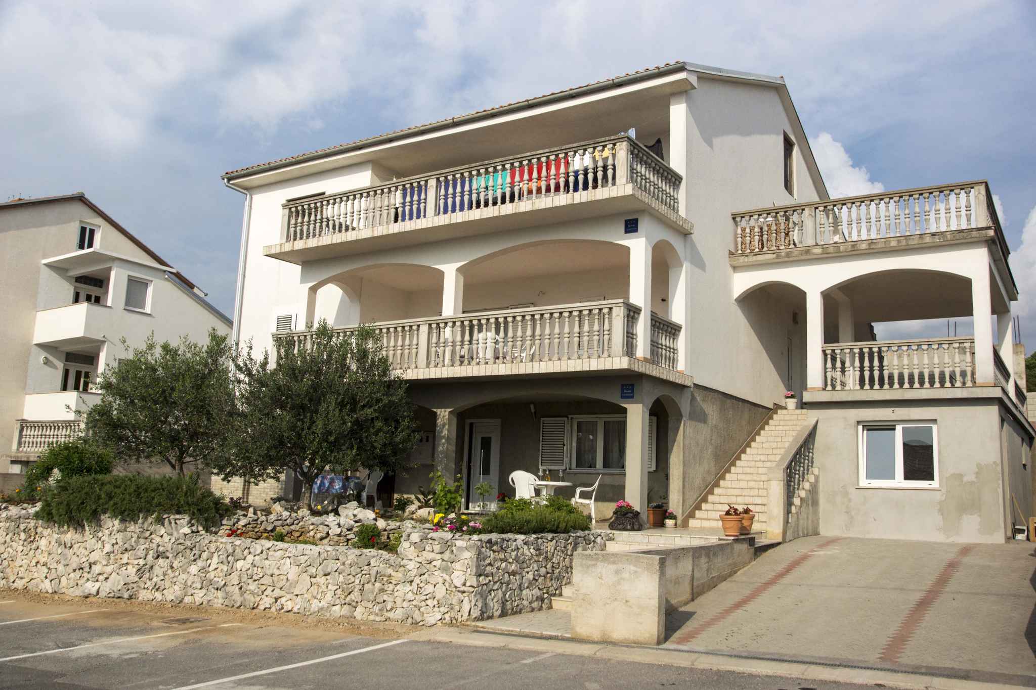 Ferienwohnung mit großer Terrasse und WI-FI  in Kroatien