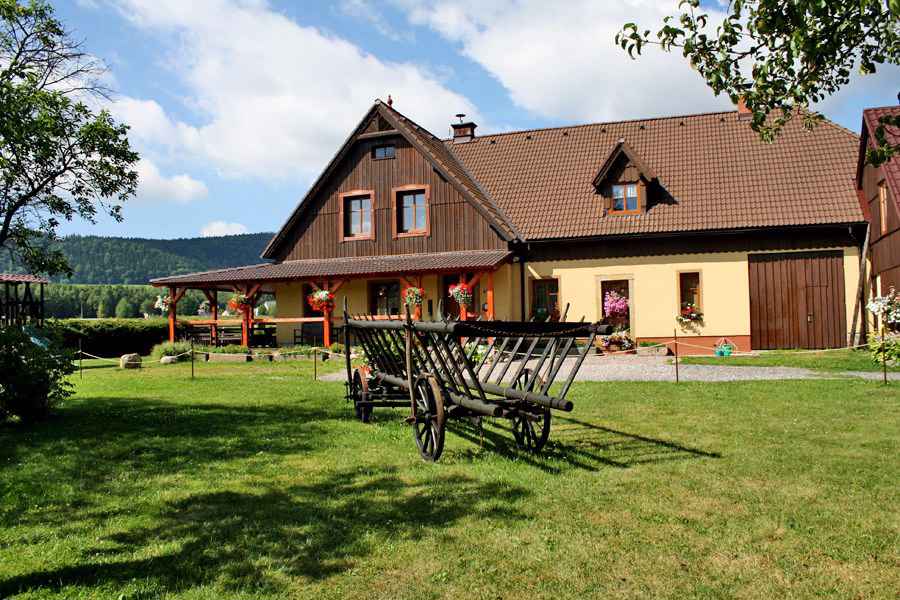 Ferienhaus im Erholungsgebiet mit Pool   Riesengebirge CZ