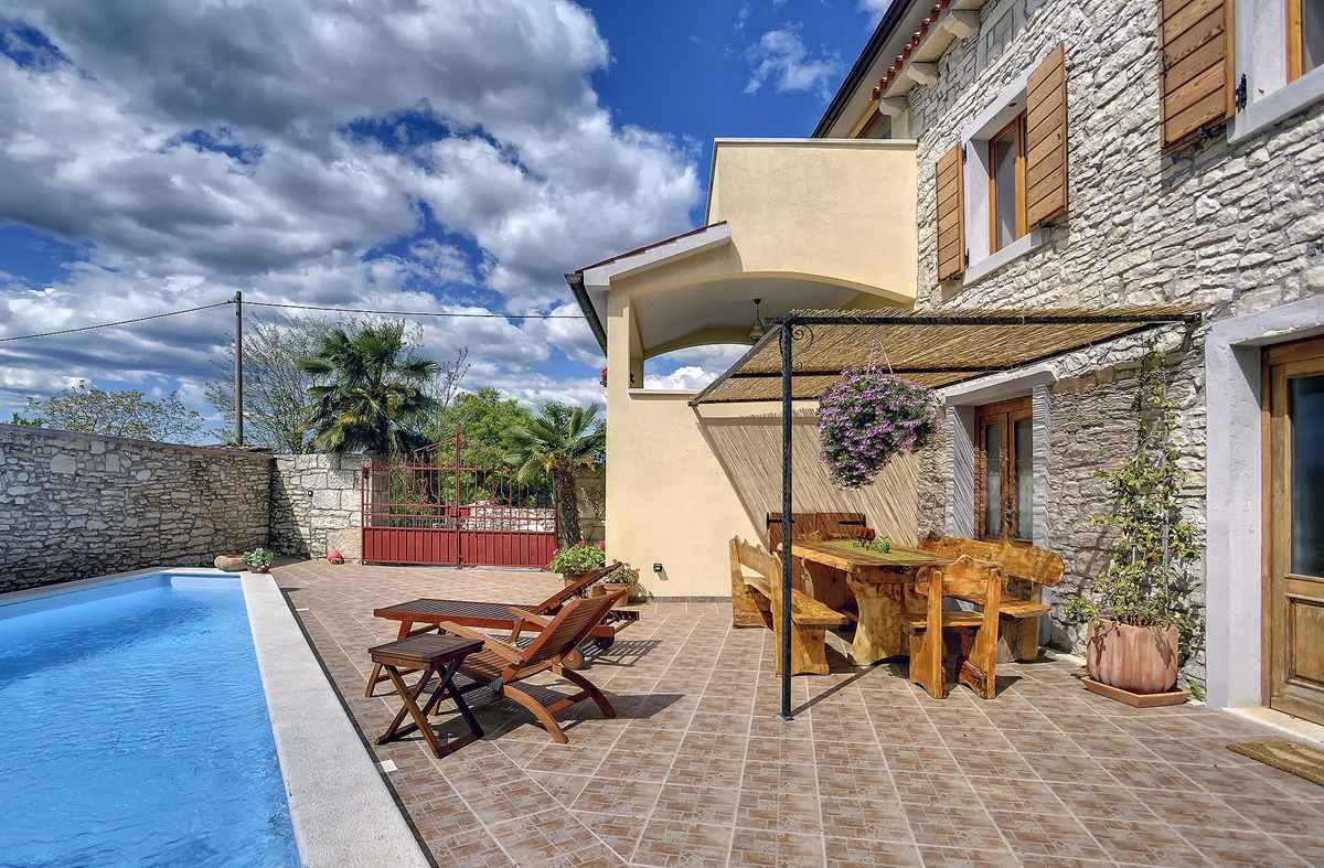 Villa mit Pool und Grill Ferienhaus in Istrien