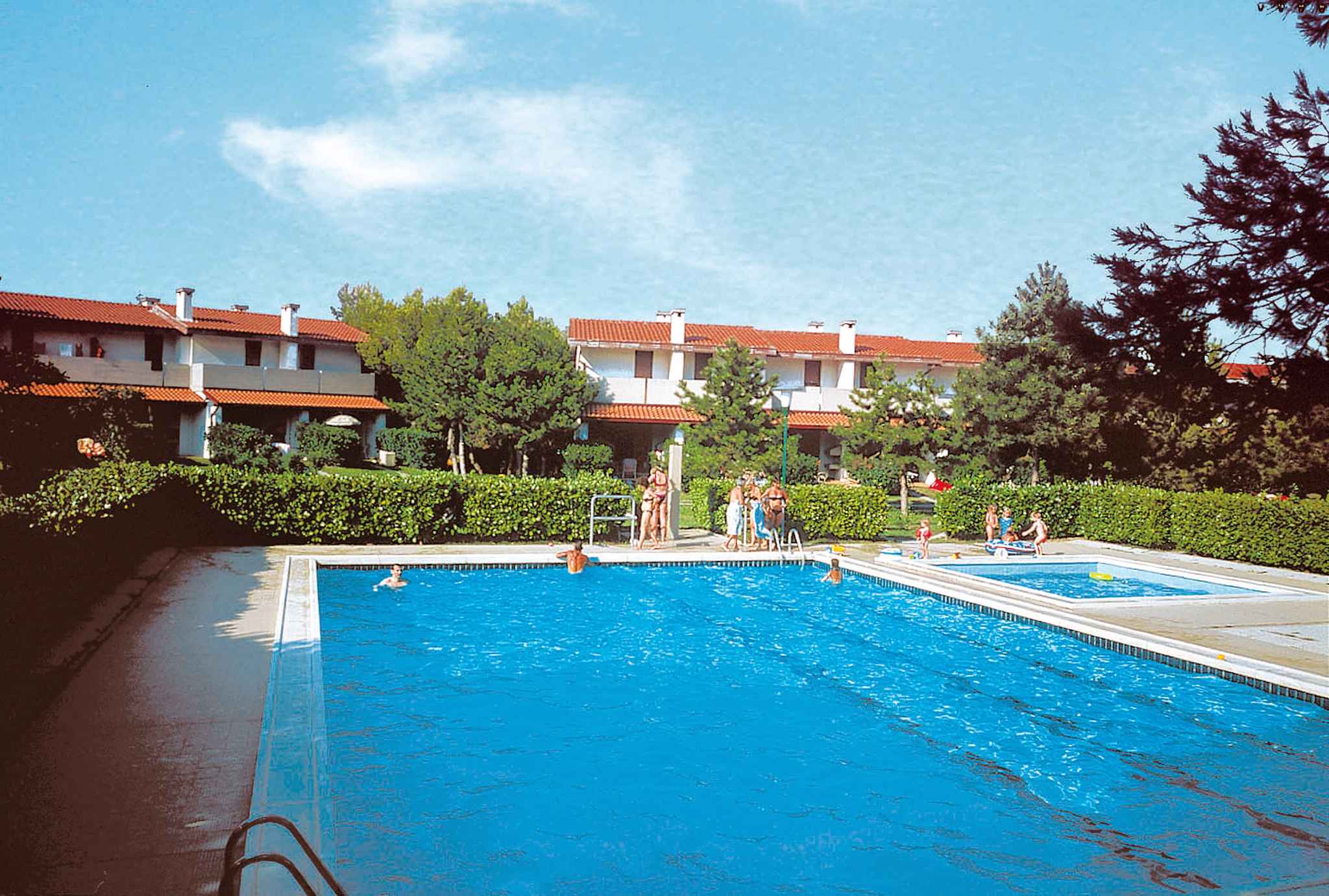 Ferienwohnung mit Terrasse und Pool  
