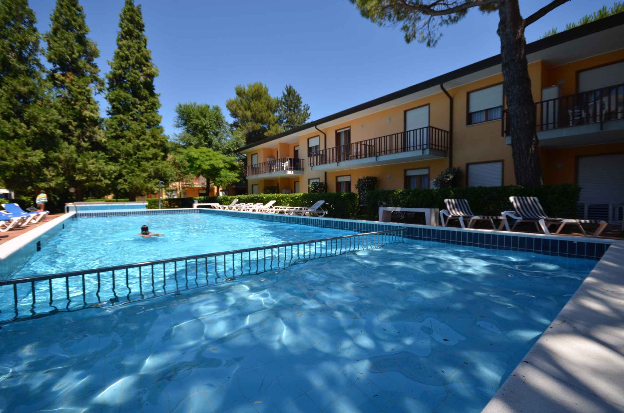 Ferienwohnung mit Terrasse und Pool  in Bibione