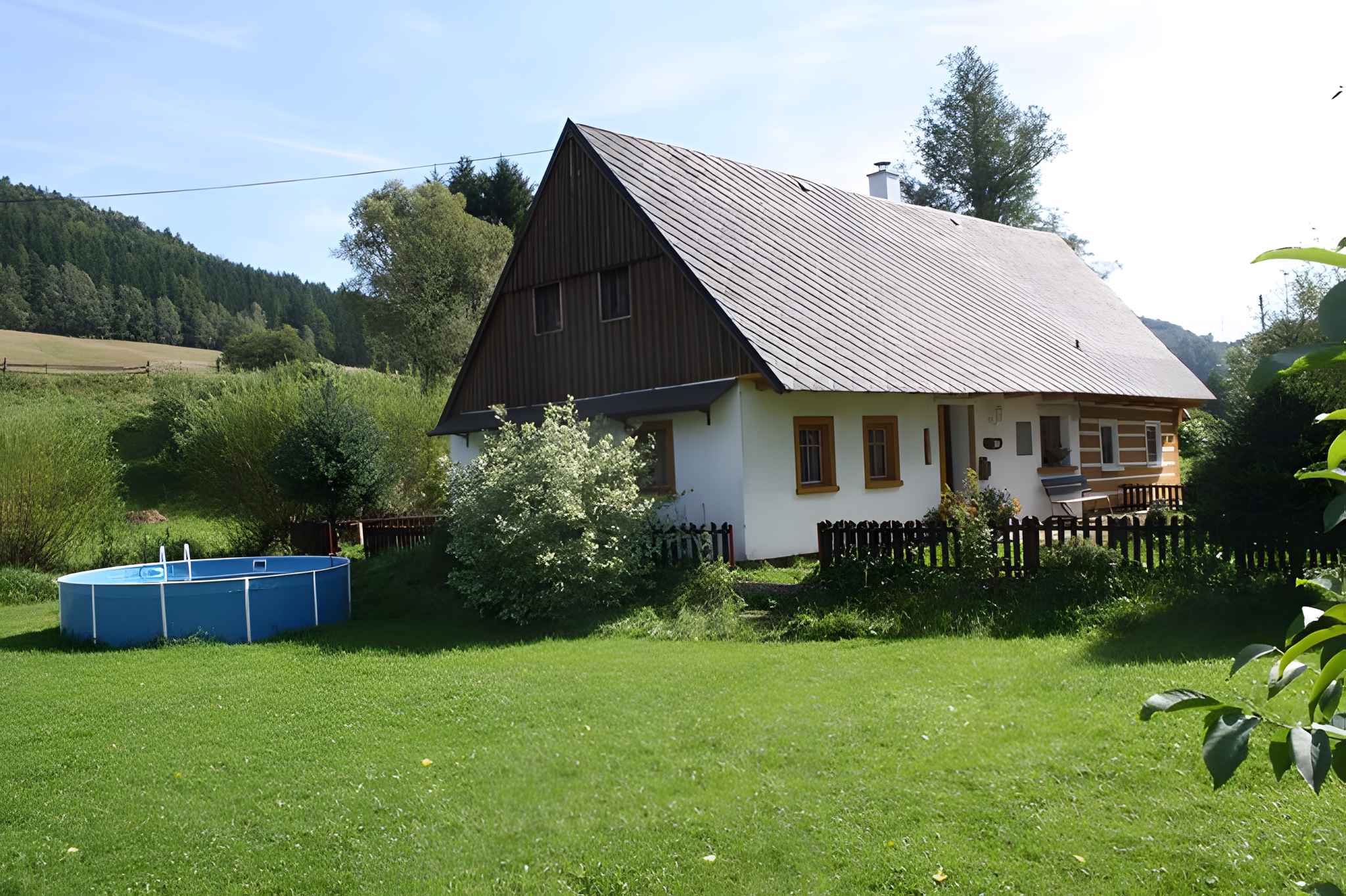 Ferienhaus mit Pool und Kaminofen   Riesengebirge CZ