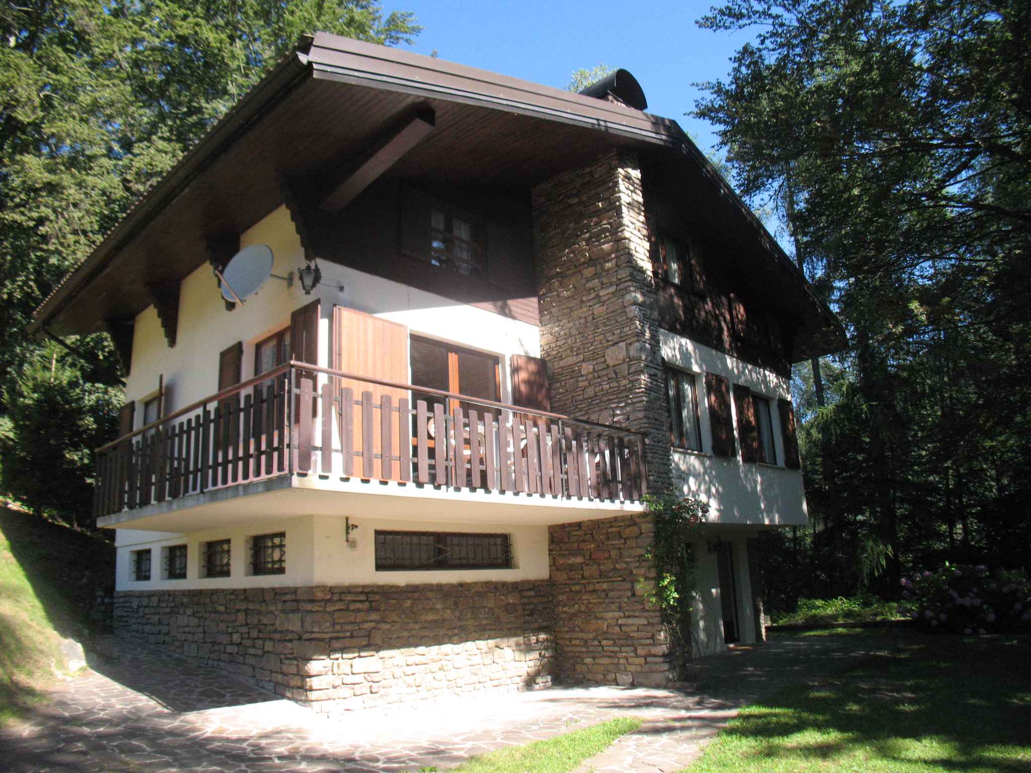 Ferienwohnung in ruhiger Anlage, im Grünen de