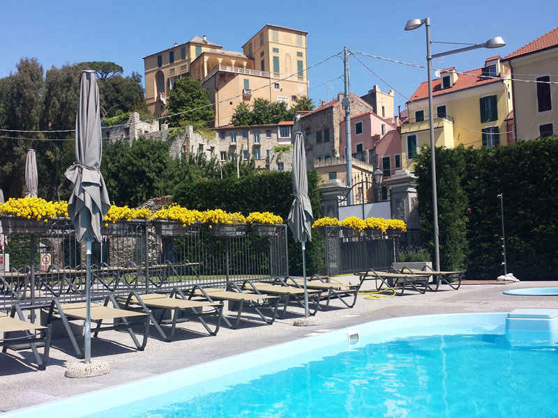 Ferienwohnung mit Pool und WLAN   Ligurien