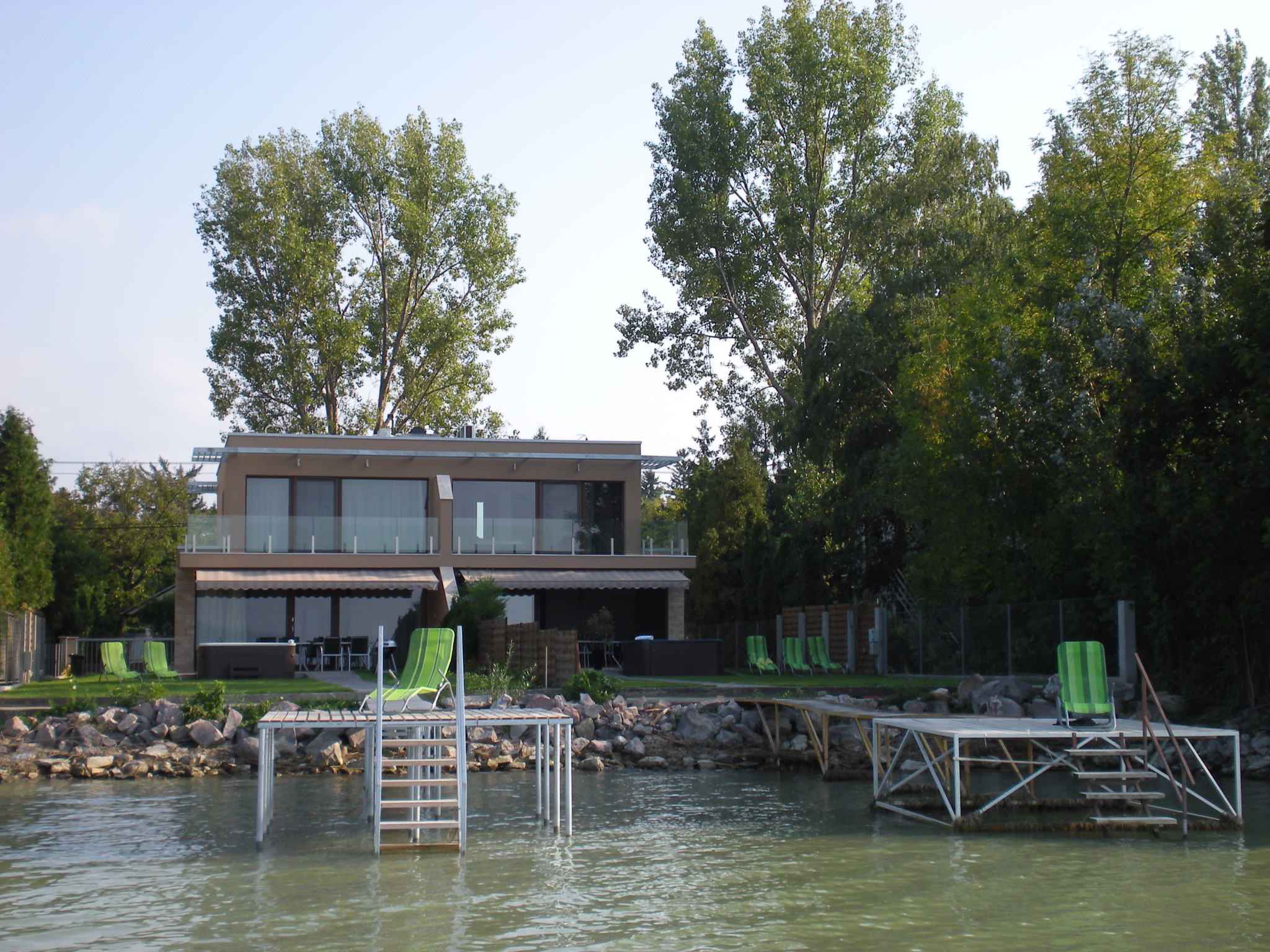 Ferienhaus mit eigenem Steg, Klima und Whirlpool  in Ungarn