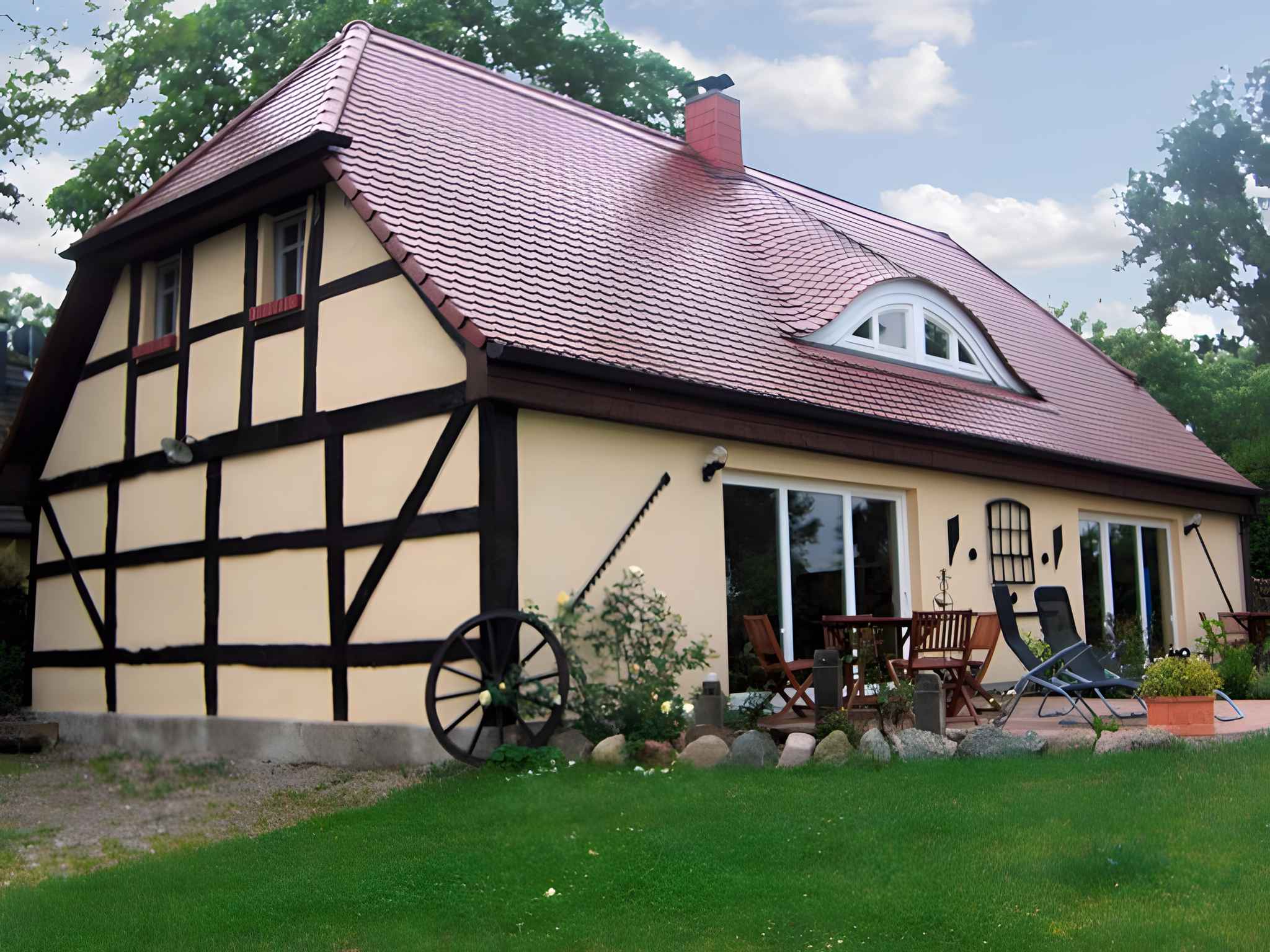 Ferienhaus mit Kaminofen, Terrasse und Blick in di  in Deutschland