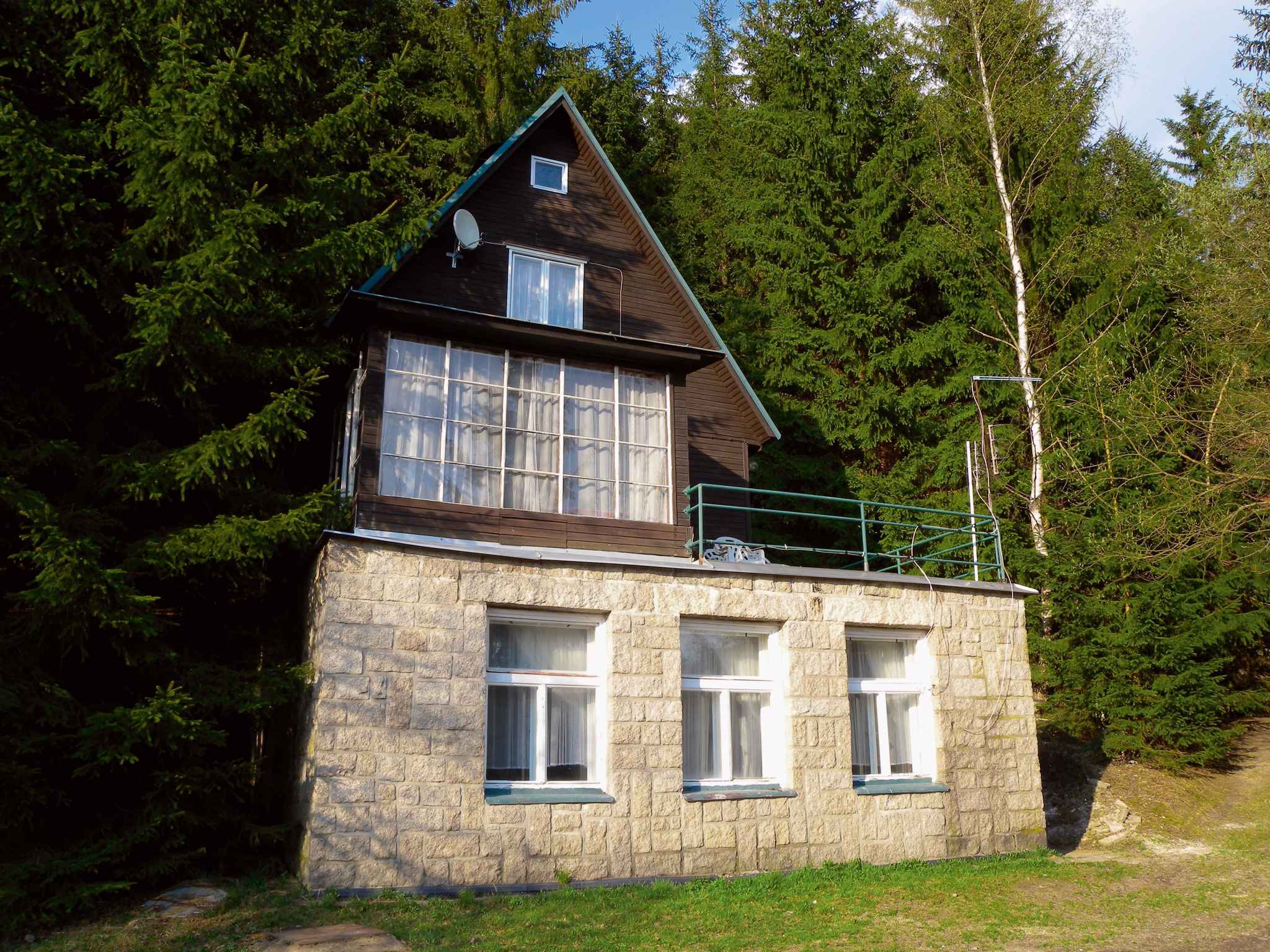 Ferienhaus am Wald mit Veranda   Riesengebirge CZ