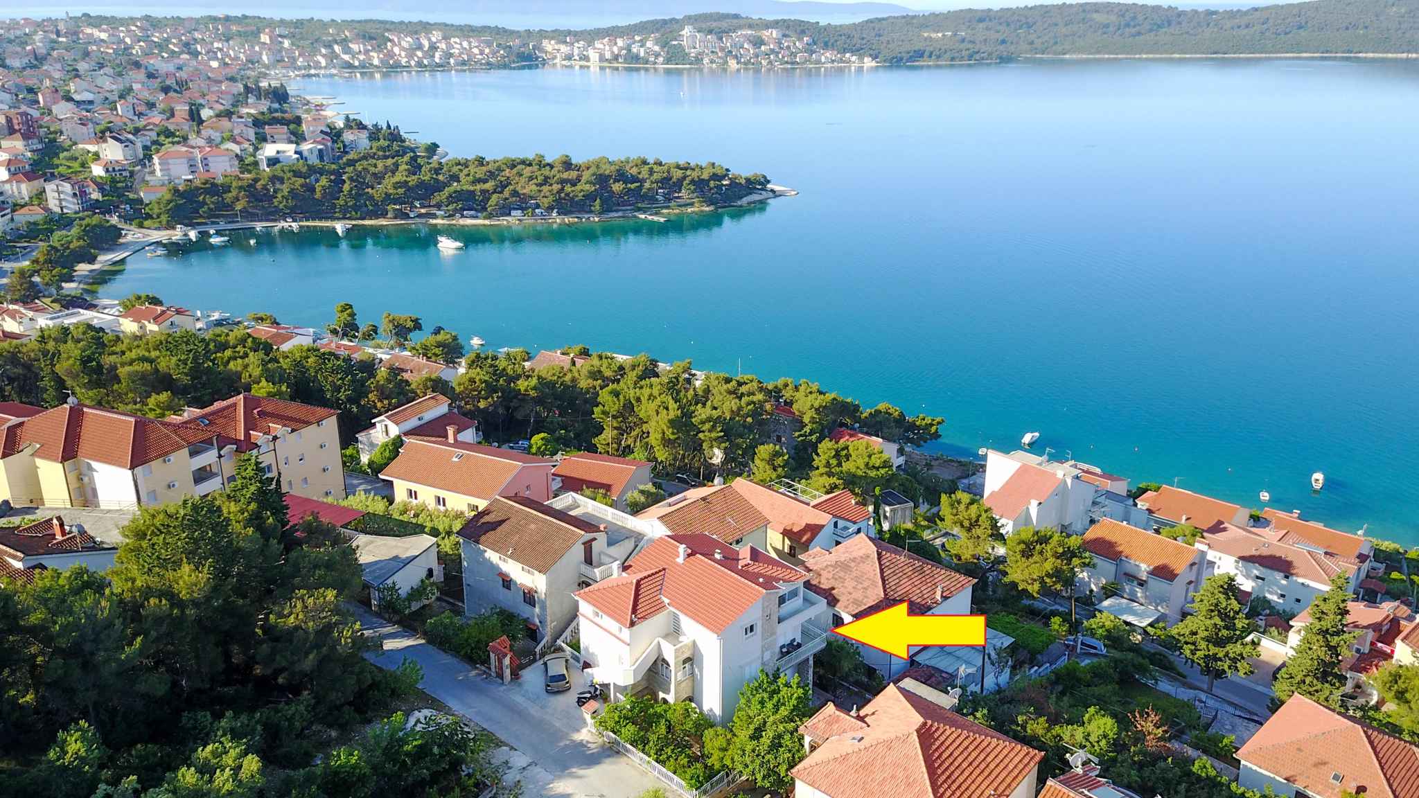 Ferienwohnung mit Terrasse 200 m vom Strand  in Kroatien