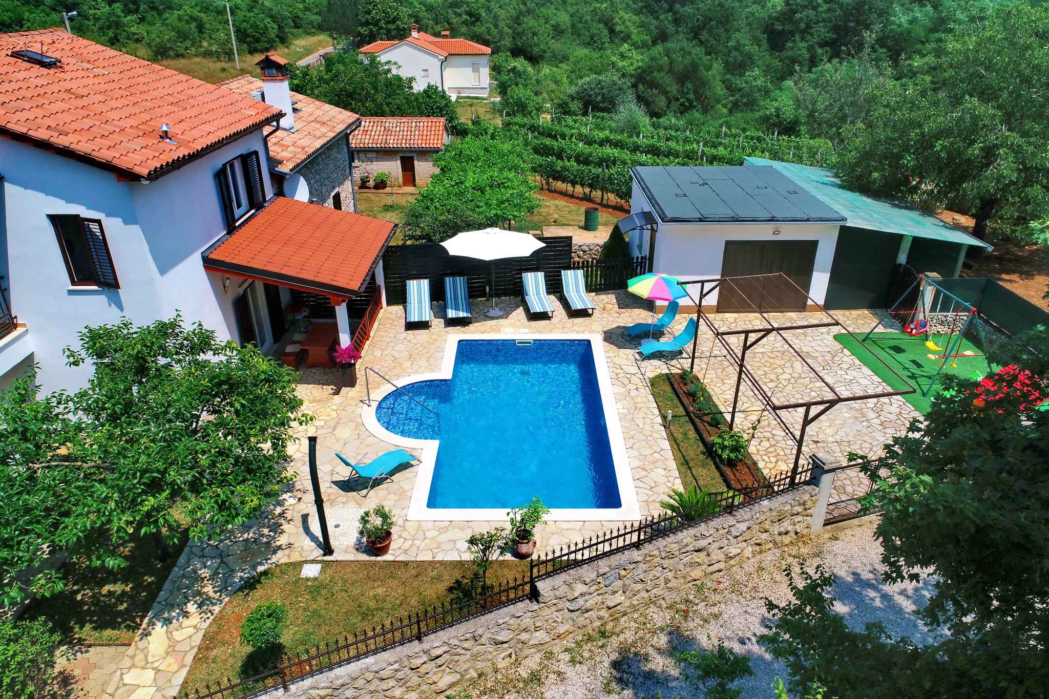 Ferienhaus mit Pool in ruhiger Lage für Famil  in Istrien