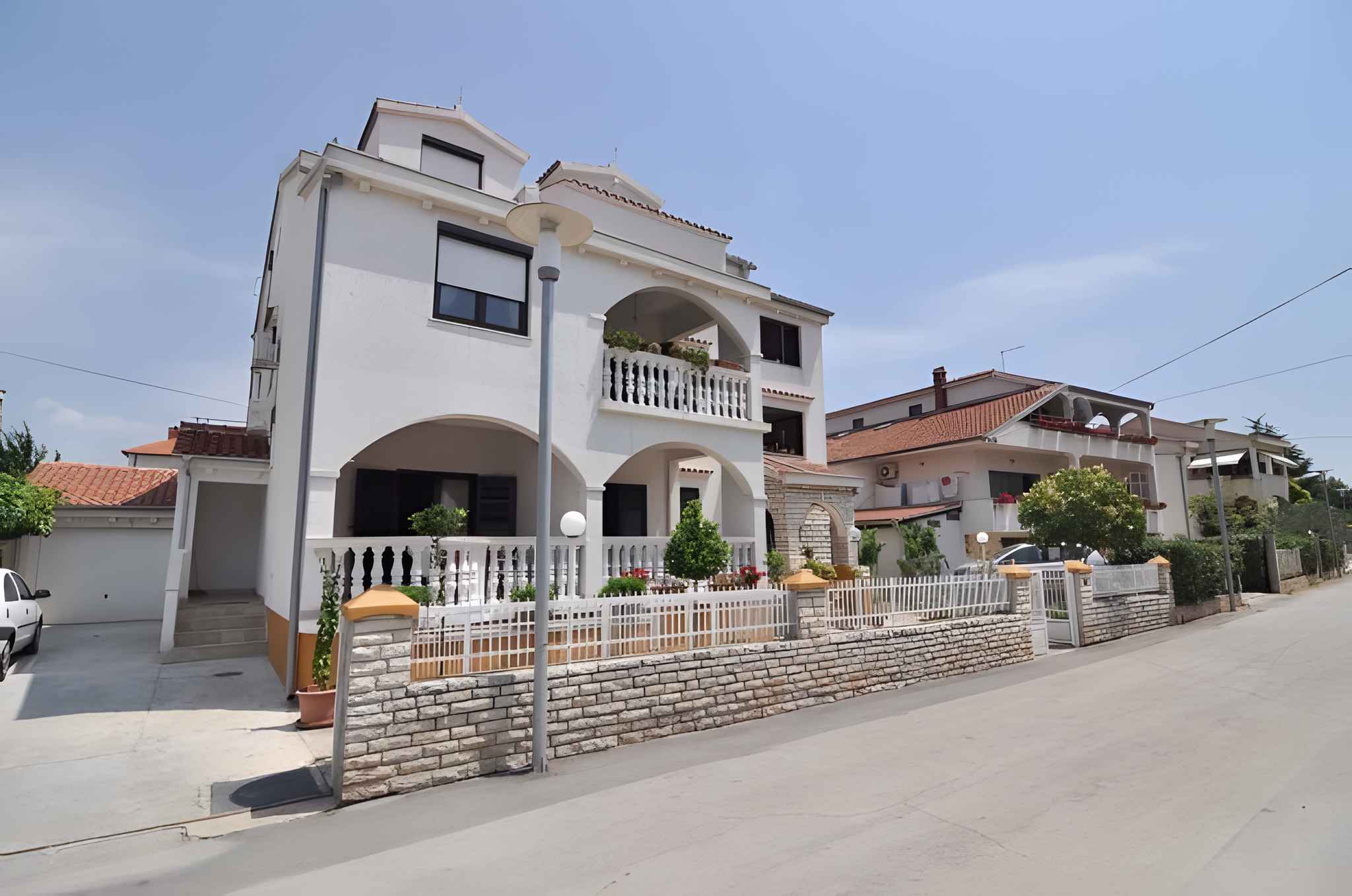 Ferienwohnung mit Meerblick und Balkon Ferienhaus in Dalmatien