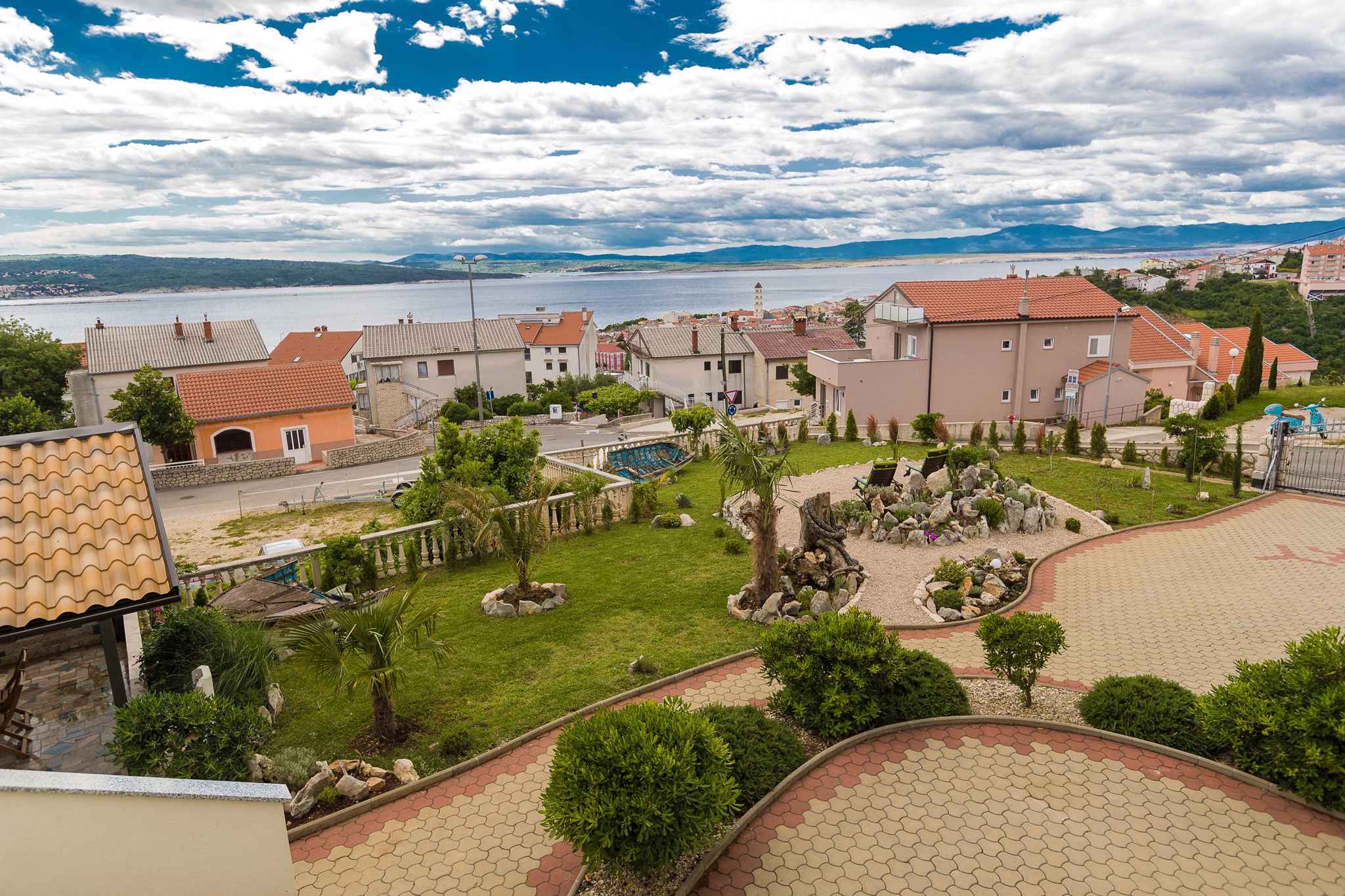 Ferienwohnung mit Terrasse und Panoramablick  in Kroatien