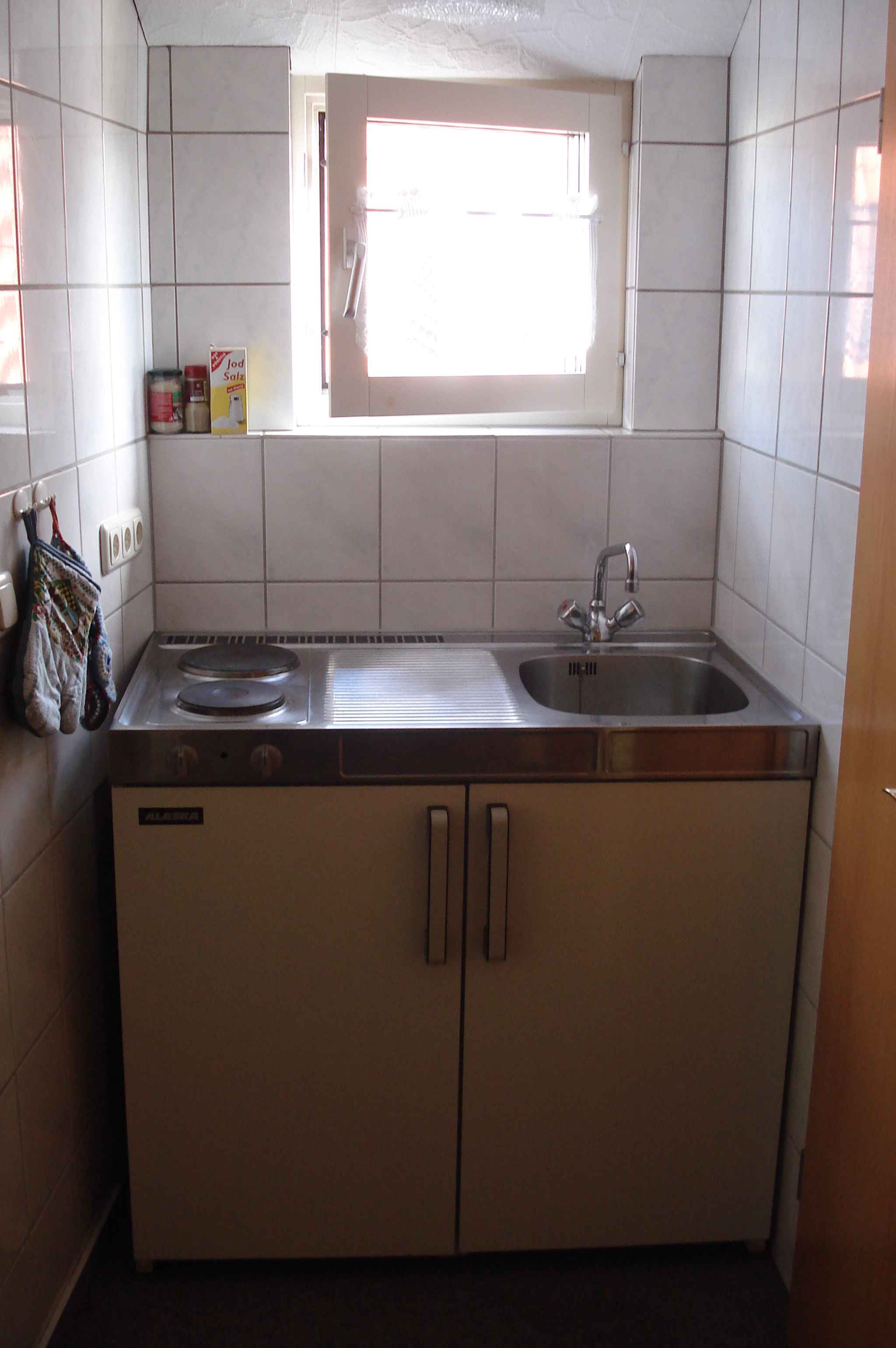 Ferienwohnung unter Schilfdach, nur 100 m zum Ostseestrand (315120), Neuendorf, Hiddensee, Mecklenburg-Vorpommern, Deutschland, Bild 2