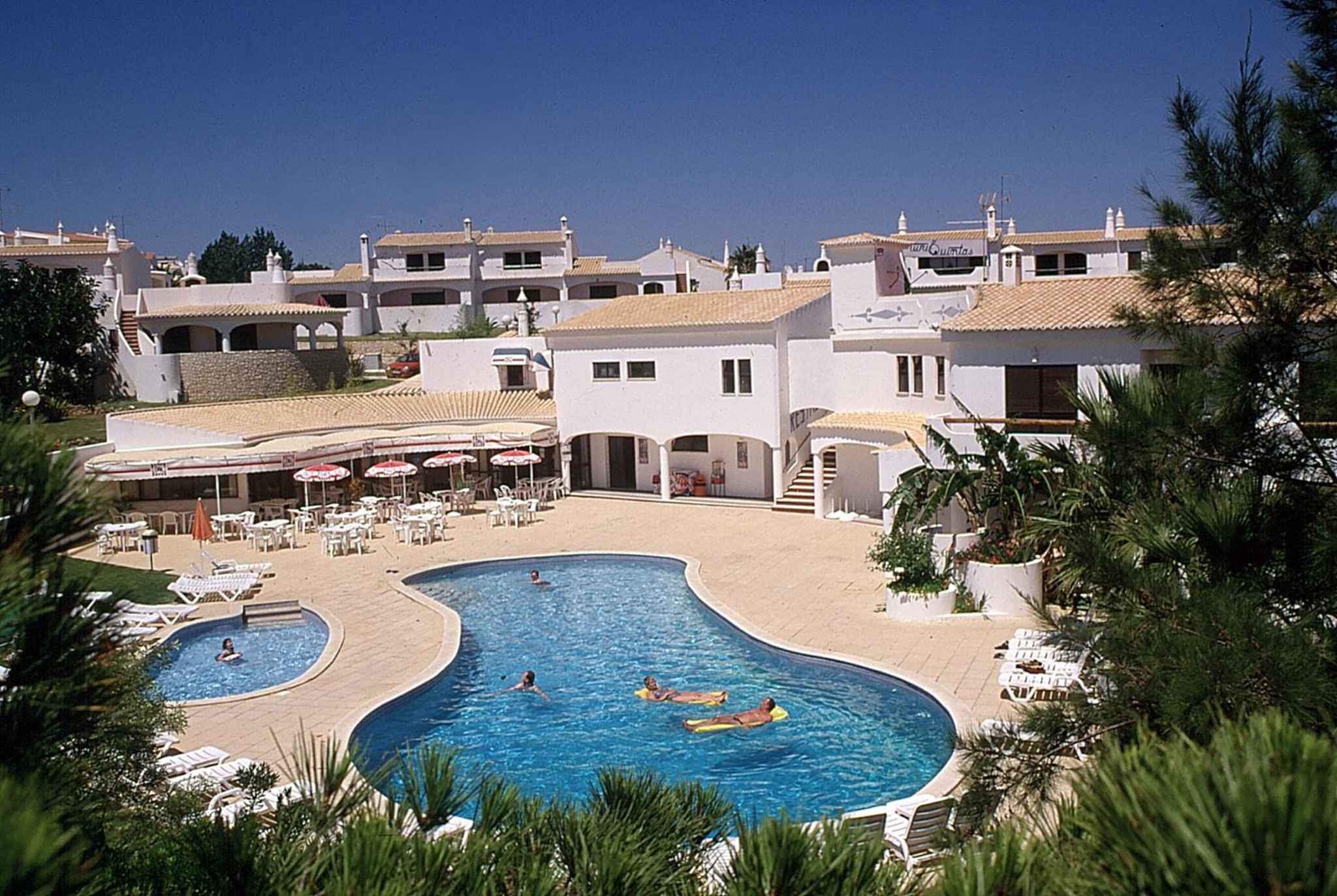 Ferienhaus mit Außenpool in Ferienanlage  in Portugal