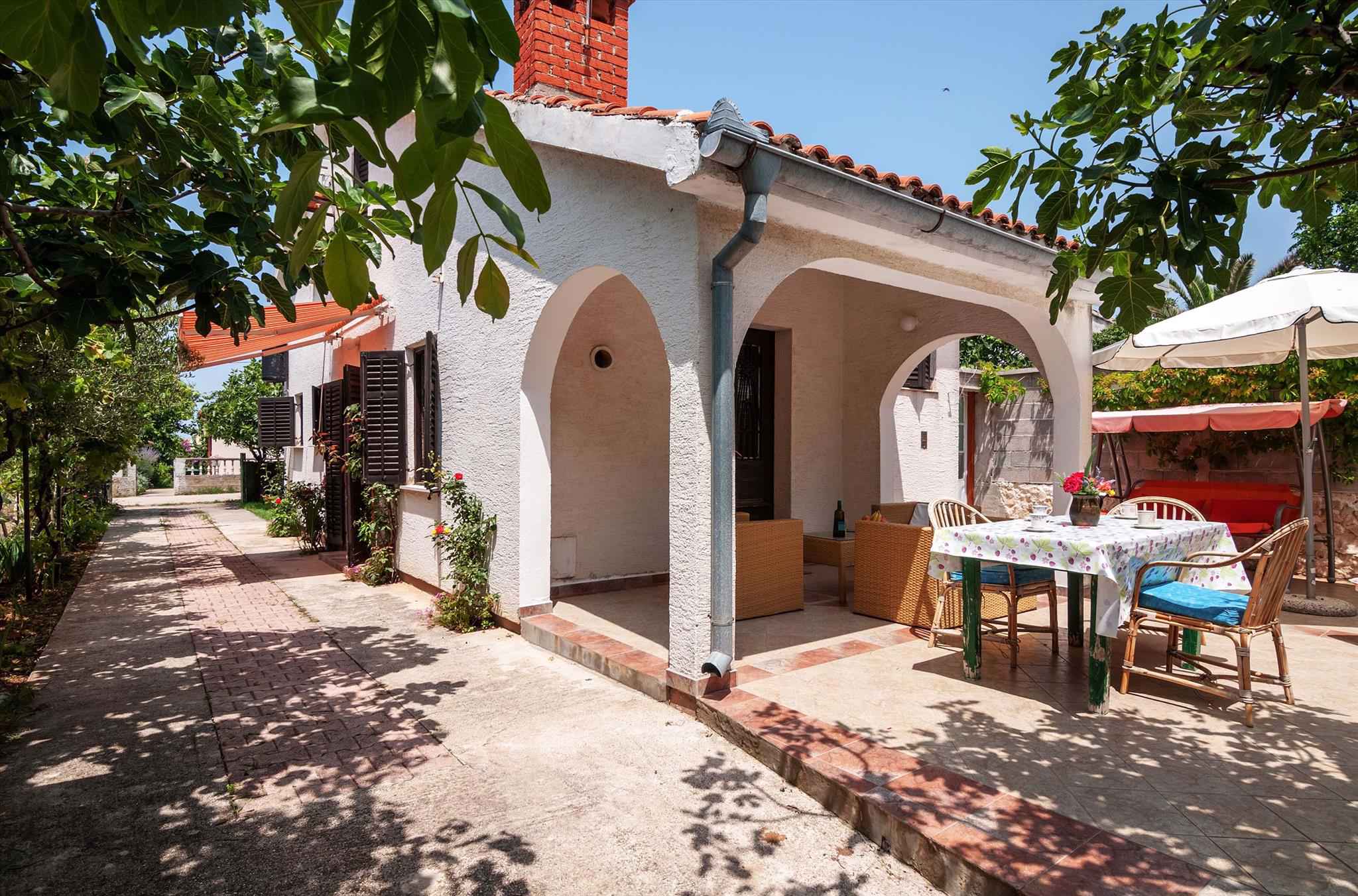 Ferienhaus mit schöner Terrasse Ferienhaus in Kroatien