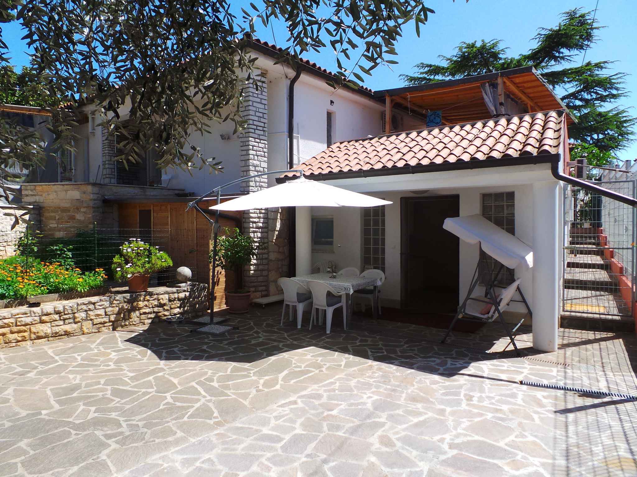 Ferienhaus mit Terrasse und Klimaanlage  in Kroatien
