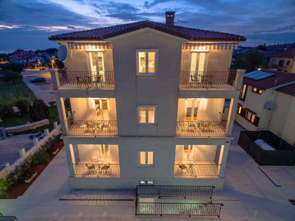 Ferienwohnung mit zwei Schlafzimmer und Balkon mit  in Kroatien