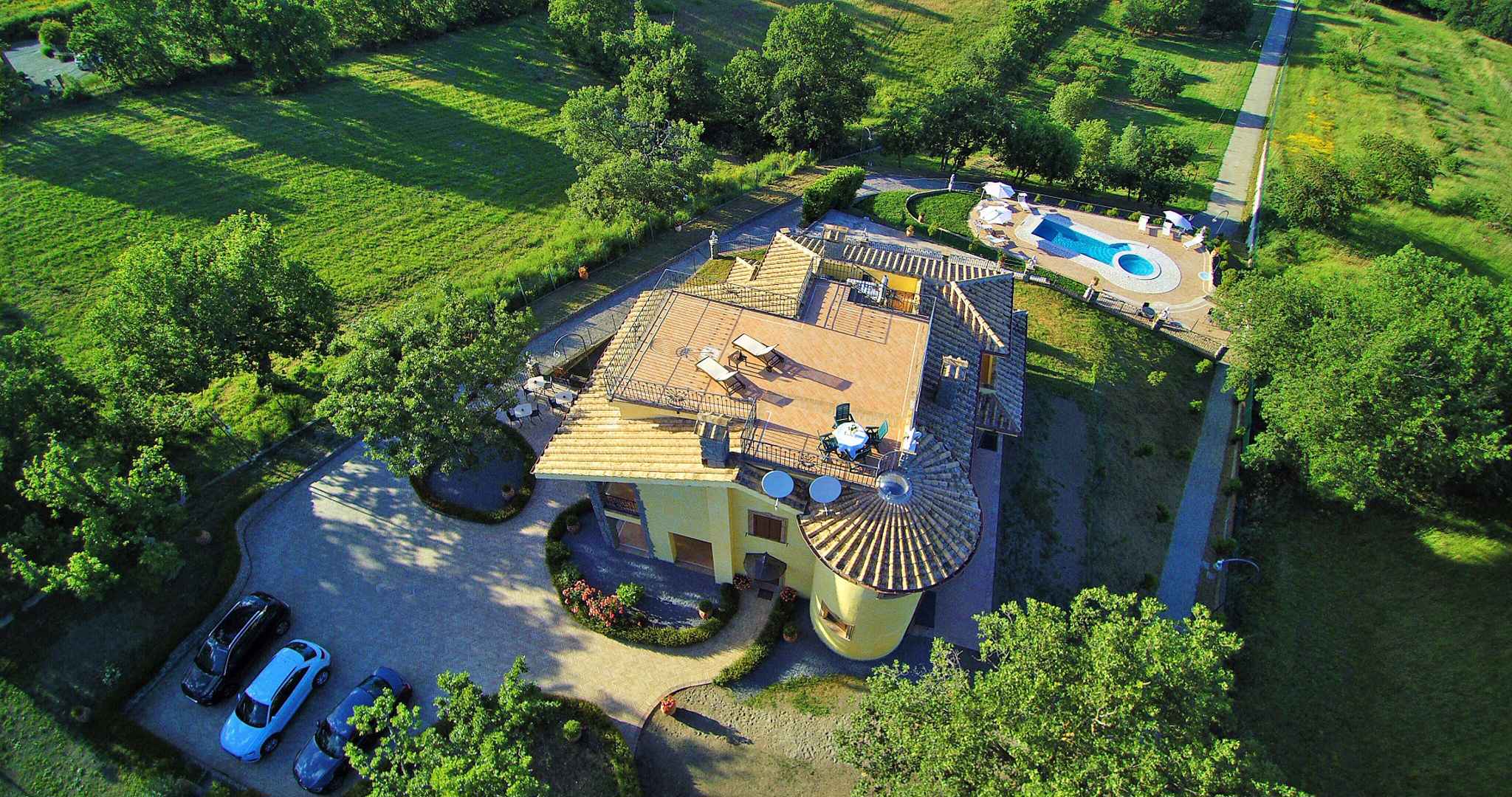 Villa mit Whirlpool und Aussenpool Ferienhaus 