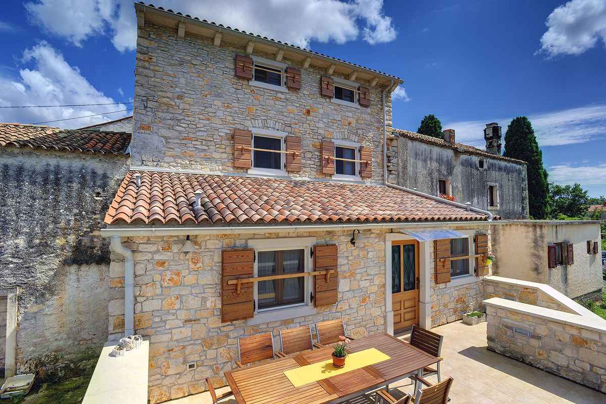 Villa mit Pool und Weinkeller  in Istrien