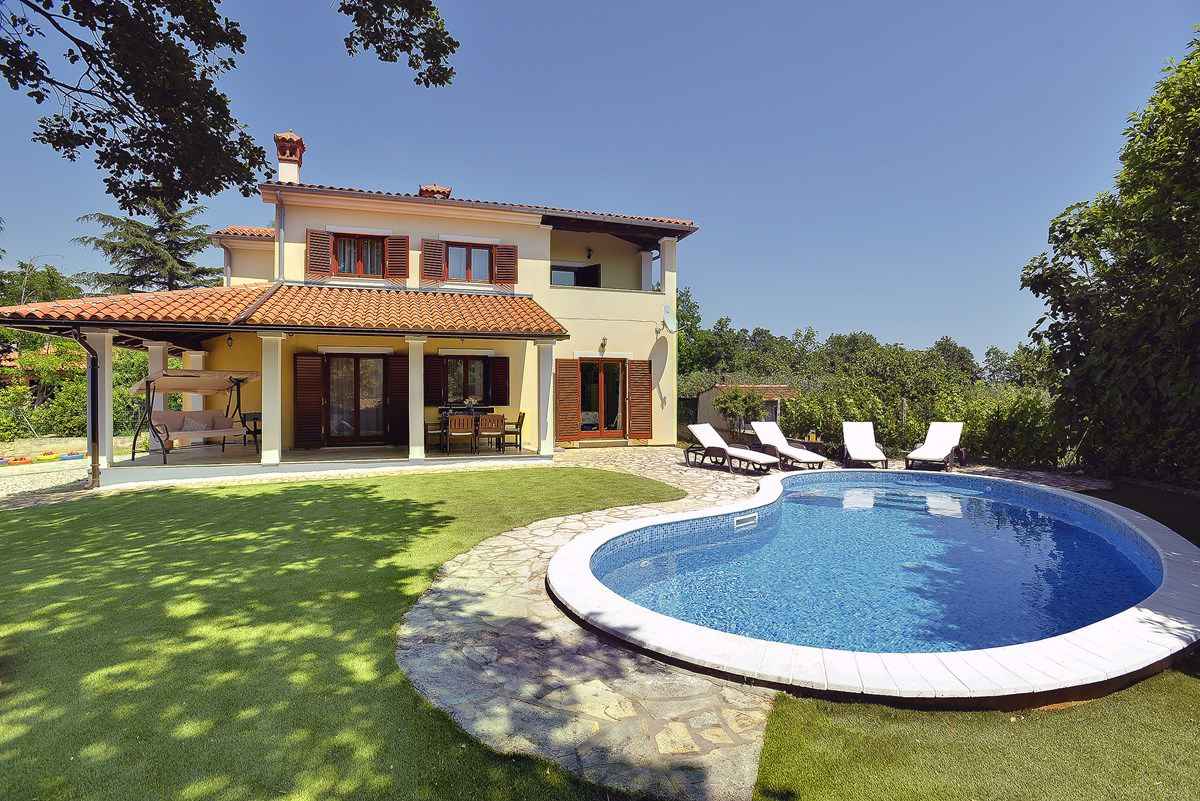 Villa mit Pool und Klimaanlage Ferienhaus in Istrien