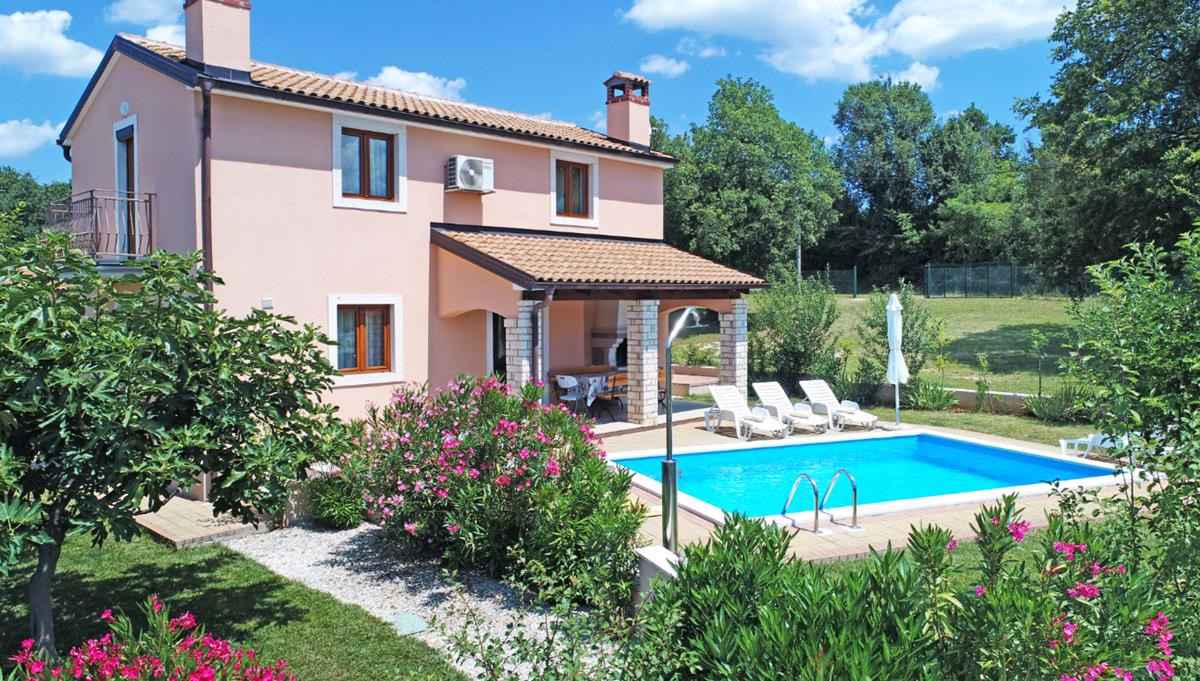 Villa mit Swimmingpool und Grill Ferienhaus in Kroatien