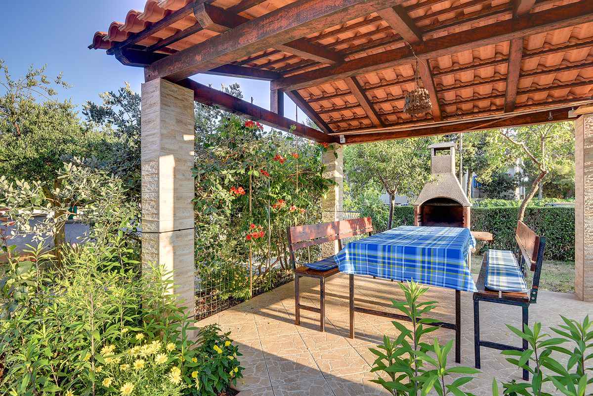 Ferienwohnung mit Terrasse und gemeinsamen Garten  in Istrien