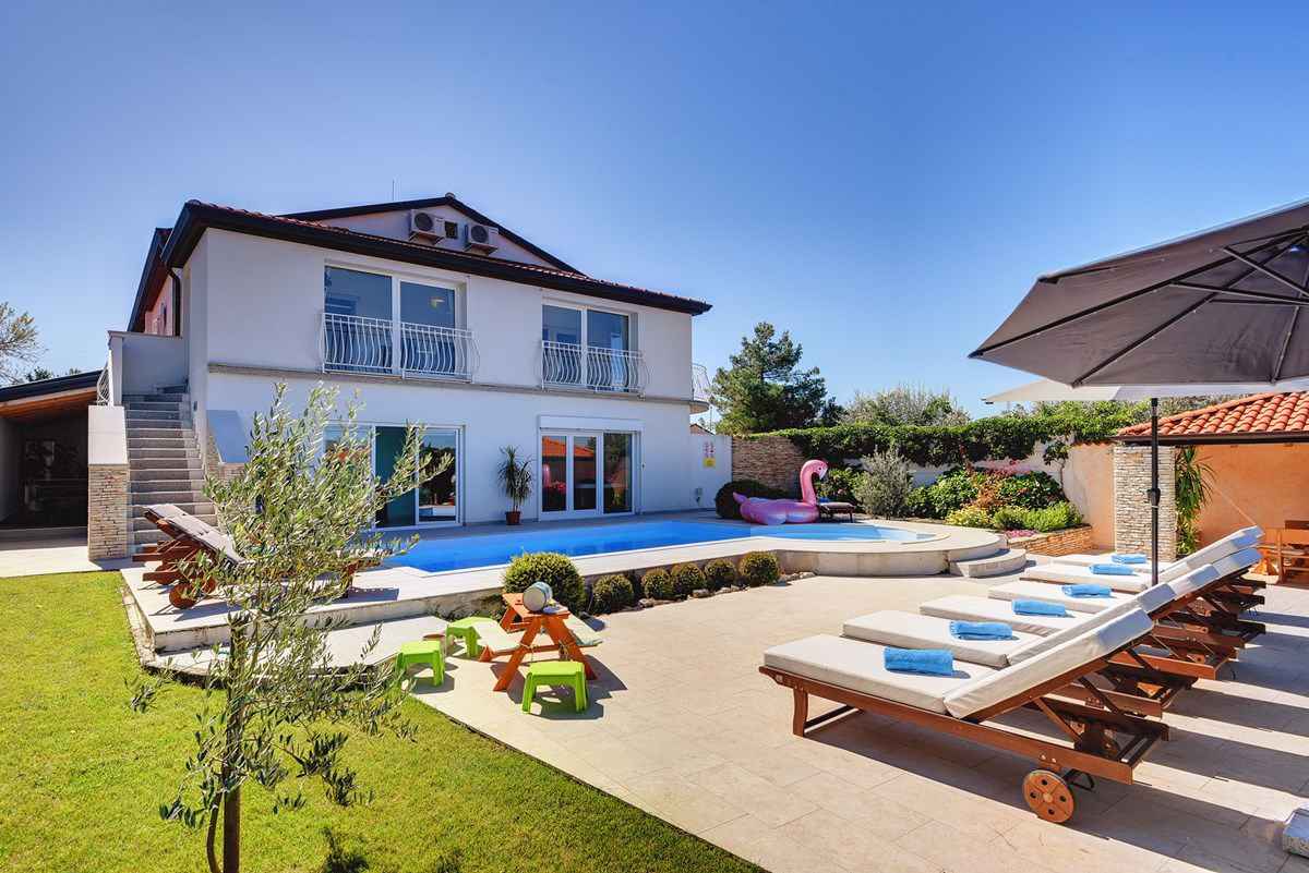 Villa mit Pool, Sauna und Jacuzzi Ferienhaus  Kanfanar