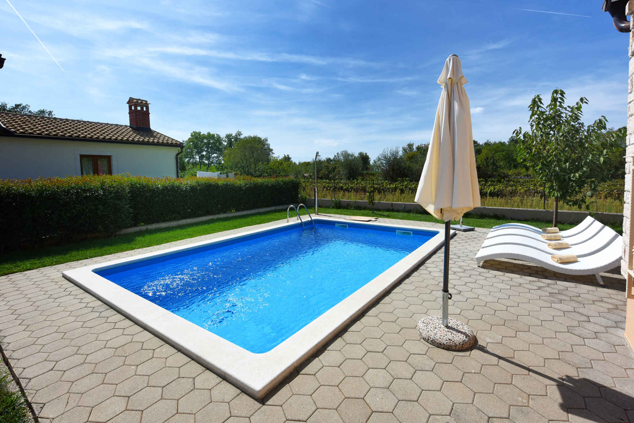 Villa mit Swimmingpool und Grillplatz Ferienhaus in Kroatien
