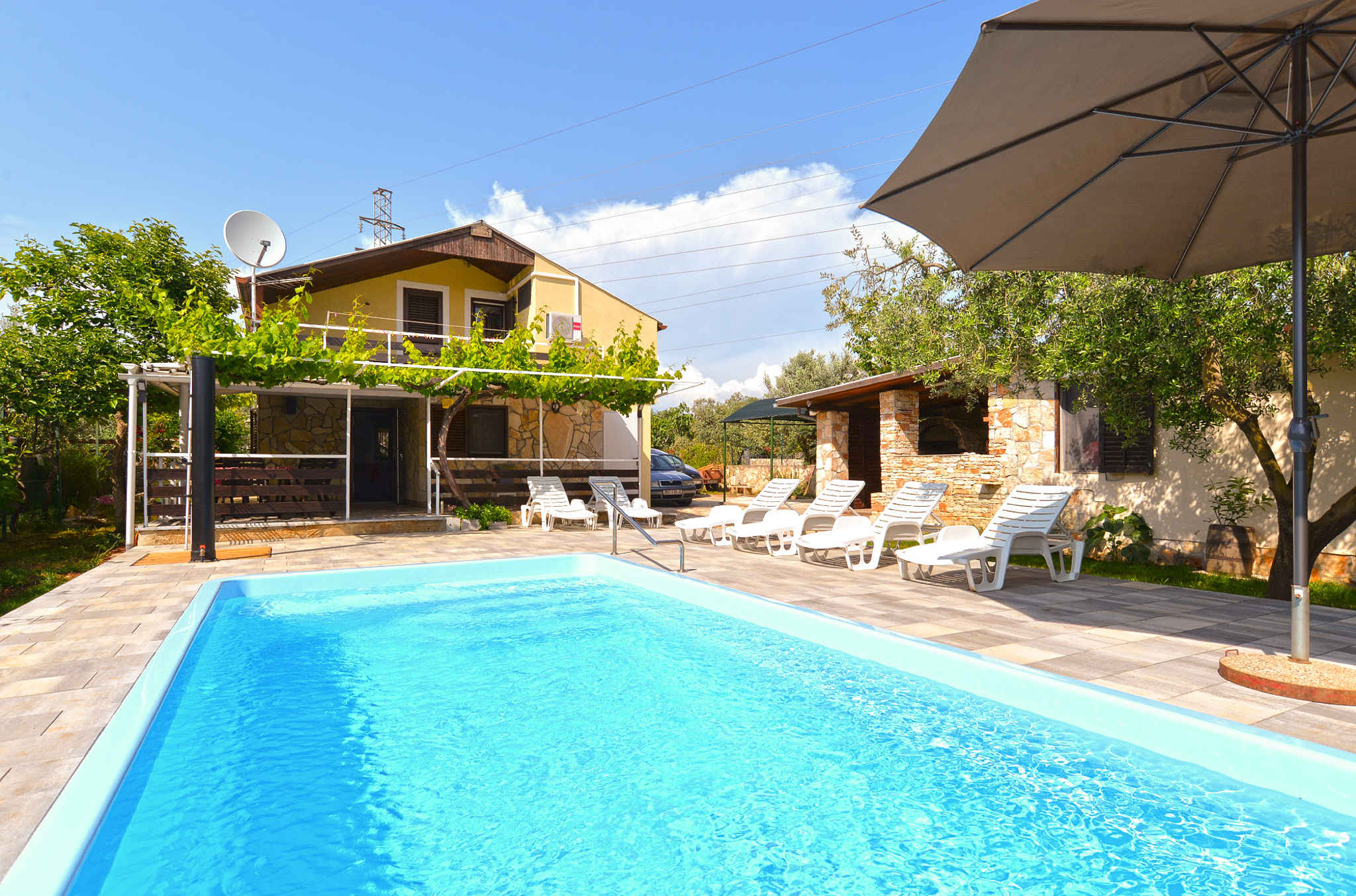 Ferienhaus mit Swimmingpool Ferienhaus in Kroatien