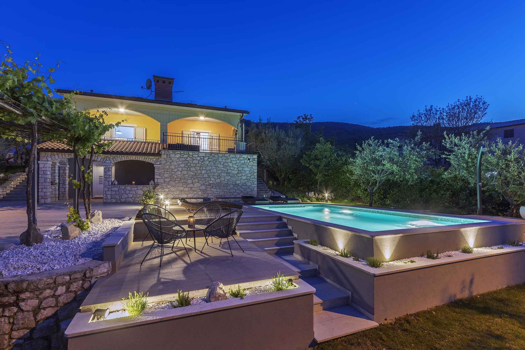 Ferienhaus mit Poolnutzung, Terrasse und Meerblick Ferienhaus in Istrien