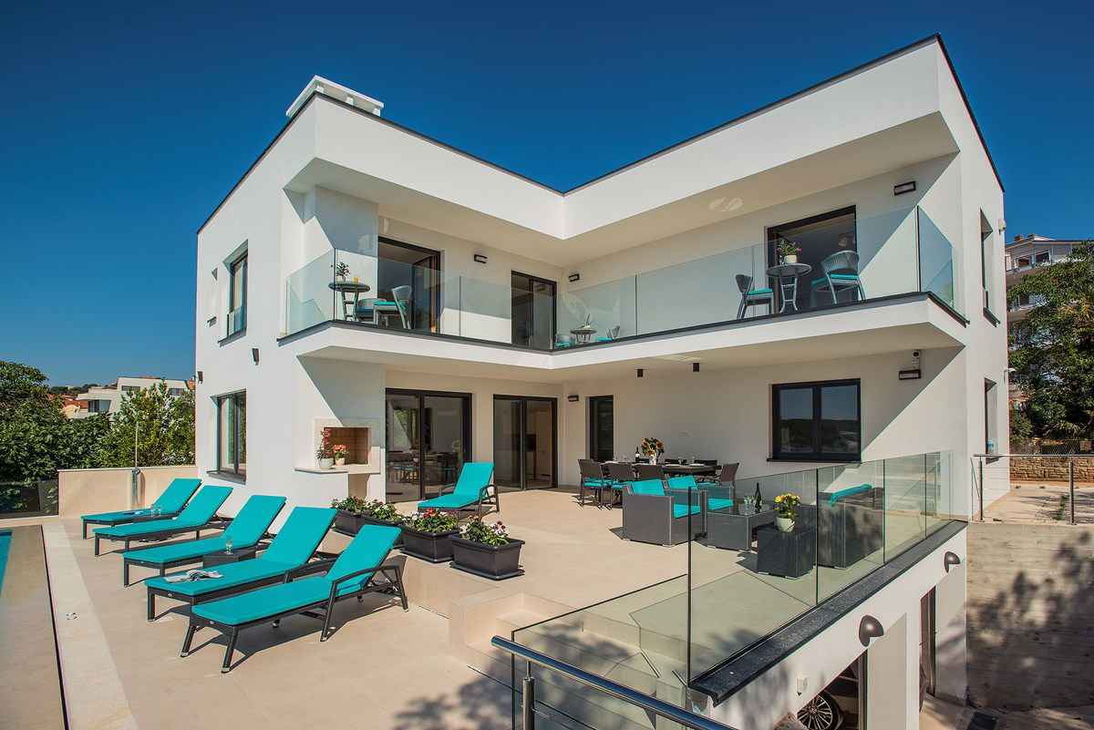 Villa mit Pool und Meerblick Ferienhaus in Europa