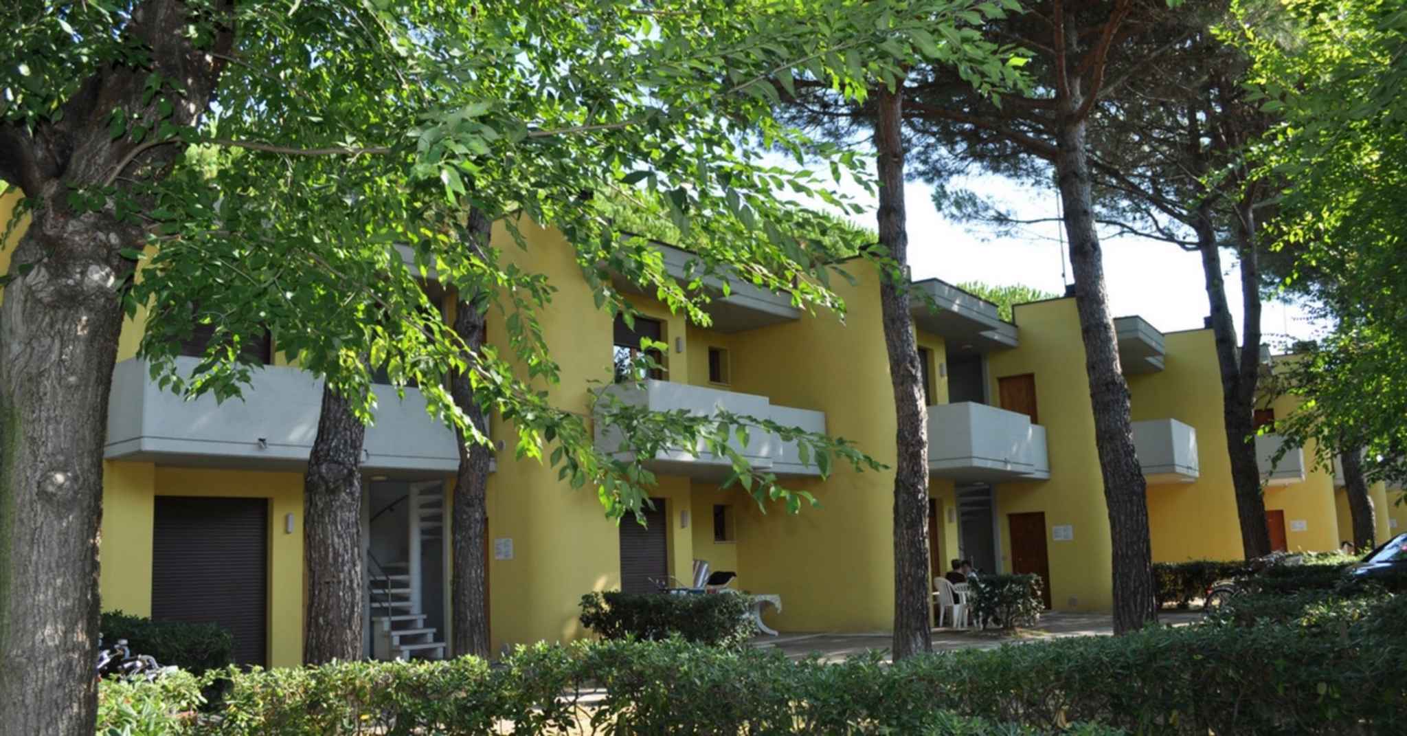Ferienwohnung in Feriendorf mit Pool und Parkanlage