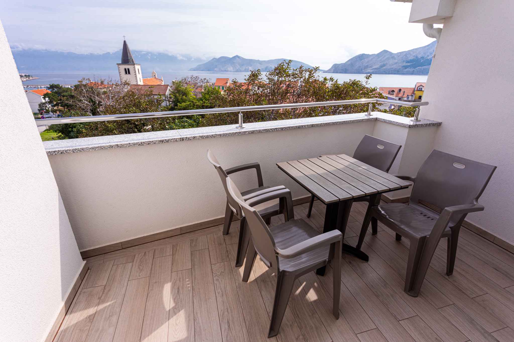 Ferienwohnung mit einen Balkon und Meerblick  in Kroatien
