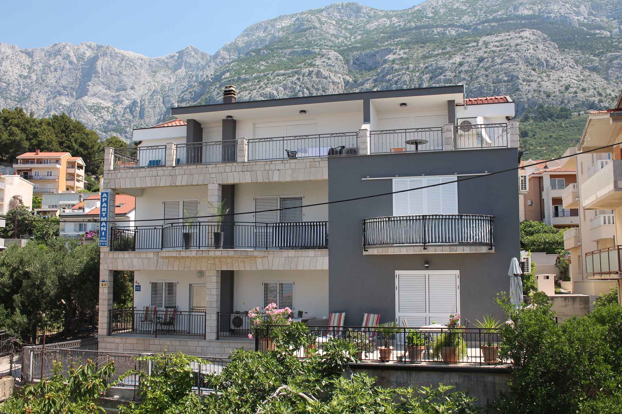 Ferienwohnung mit SAT-TV nur 200 m zur Adria  in Dalmatien