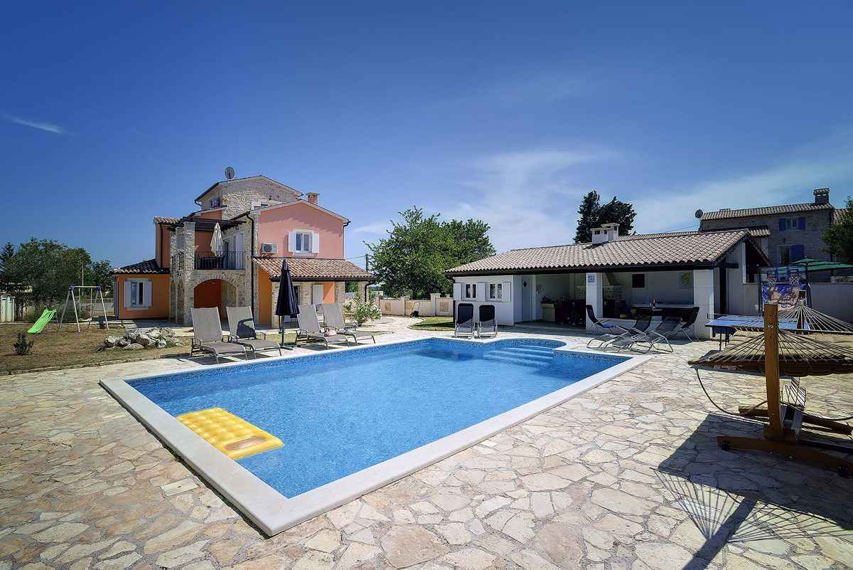 Villa mit Swimmingpool und Whirlpool Ferienhaus in Istrien