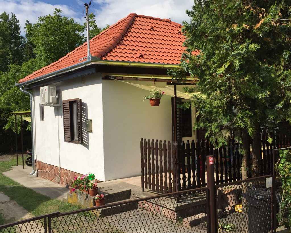 Ferienhaus mit Klimaanlage und Waschmaschine nur 6 Ferienhaus in Ungarn