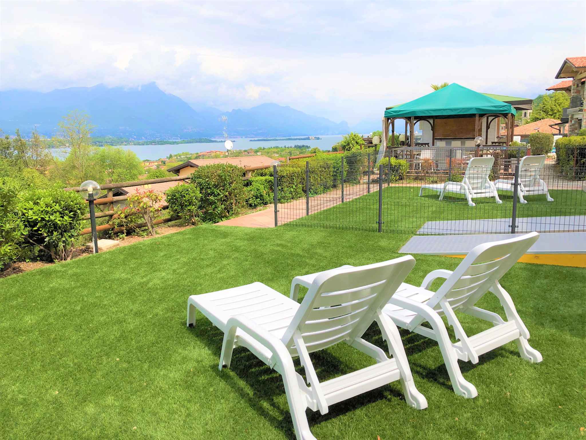 Ferienwohnung in der Residence Bellavista mit Pool   Manerba del Garda