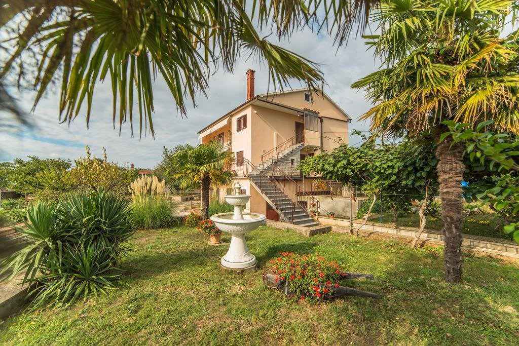 Ferienwohnung mit Terrasse und Whirlpool im Garten  in Istrien